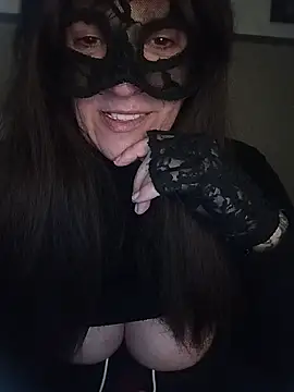 Snapshot of 23Milly chatting on 02/21/25, 01:44 23Milly online show from 02/21/25, 01:44