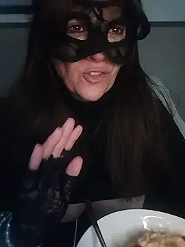 Snapshot of 23Milly chatting on 02/27/25, 11:10 23Milly online show from 02/27/25, 11:10