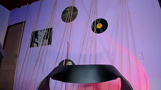 Snapshot of MrShaggy chatting on 01/22/25, 10:37 MrShaggy online show from 01/22/25, 10:37