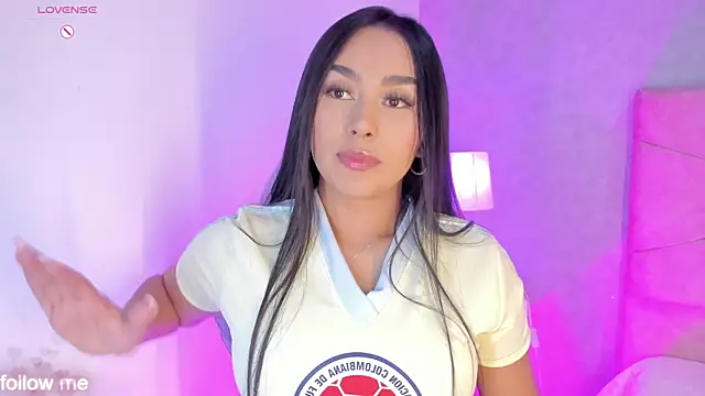 Cameliaa Smiith online show from 06/18/26, 04:24