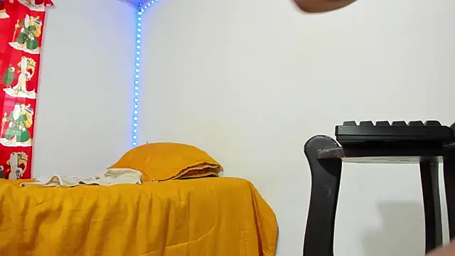 Anahi Cruz7 online show from 12/19/24, 05:08