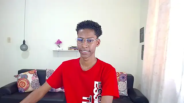 maiki18  online show from 01/15/25, 07:55