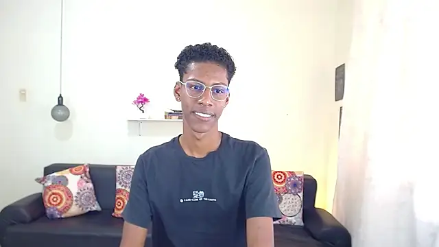 maiki18  online show from 01/17/25, 07:38