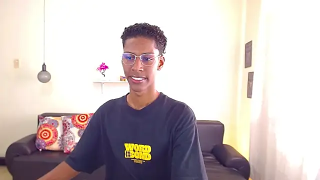 maiki18  online show from 01/18/25, 01:29