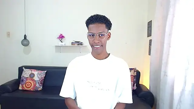 maiki18  online show from 01/25/25, 01:30