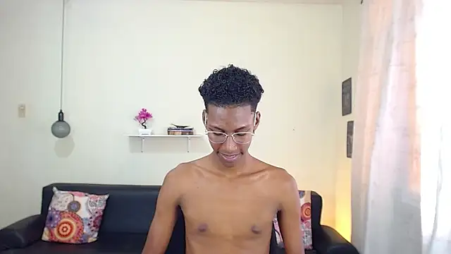 maiki18  online show from 01/27/25, 04:43