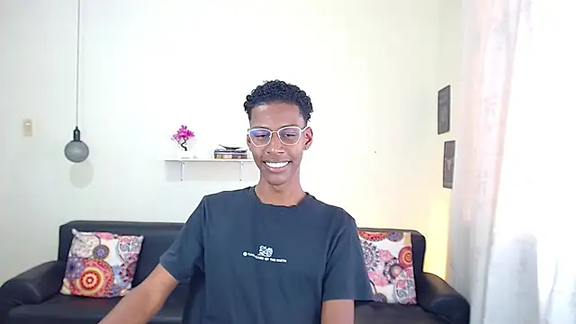 maiki18  online show from 01/28/25, 04:30