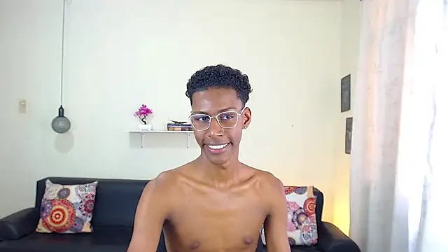 maiki18  online show from 01/30/25, 04:45