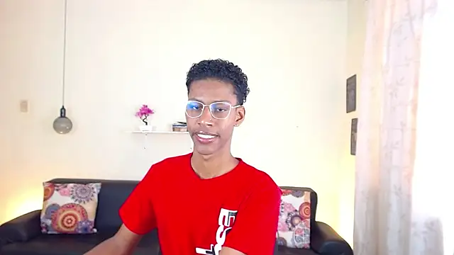 maiki18  online show from 02/07/25, 01:43