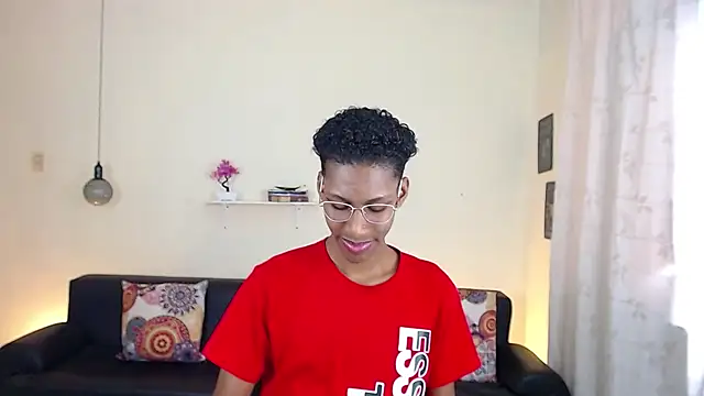 maiki18  online show from 02/07/25, 07:49