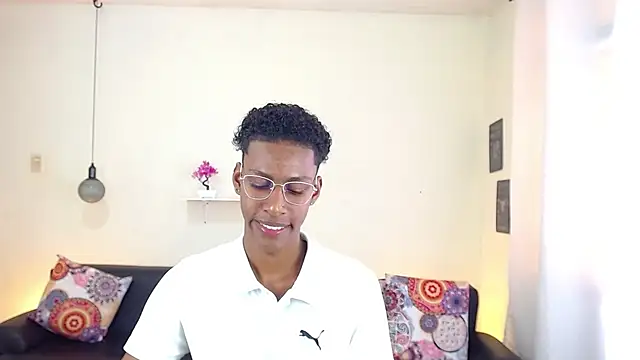 maiki18  online show from 02/12/25, 07:56