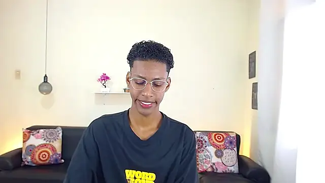 maiki18  online show from 02/14/25, 01:51