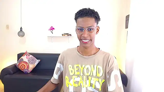 maiki18  online show from 02/25/25, 01:50