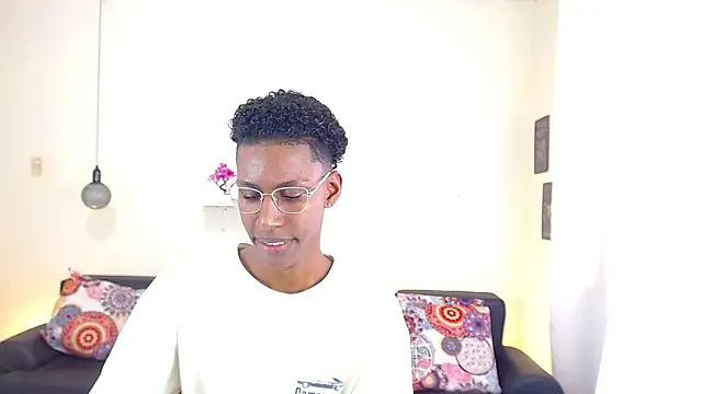 maiki18  online show from 02/26/25, 04:56