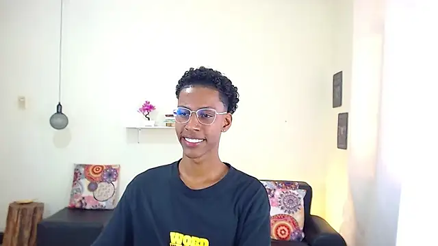 maiki18  online show from 03/07/25, 07:49