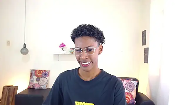 maiki18  online show from 03/13/25, 01:40