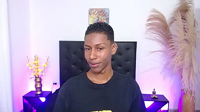 maiki18  online show from 11/01/25, 01:57