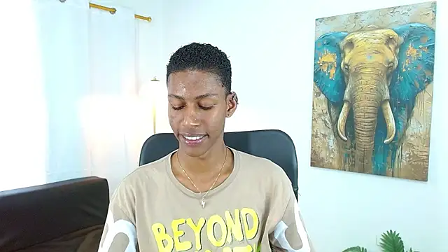 Snapshot of maiki18_ chatting on 12/18/25, 09:10 maiki18 online show from 12/18/25, 09:10