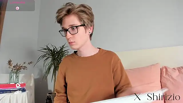 Snapshot of Shirizi chatting on 01/26/25, 07:52 Shirizi online show from 01/26/25, 07:52