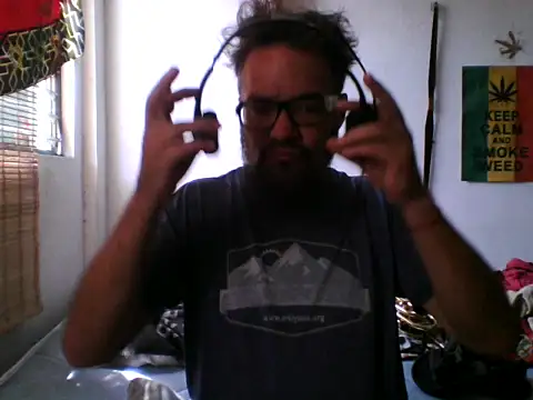 Snapshot of LECHEBALLS chatting on 03/13/26, 08:15 LECHEBALLS online show from 03/13/26, 08:15