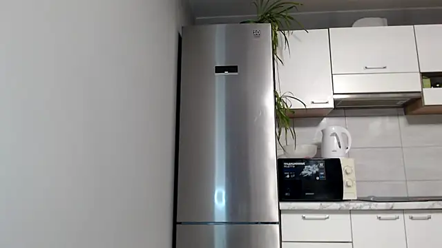 Snapshot of SierraSky_ chatting on 01/16/25, 06:06 SierraSky online show from 01/16/25, 06:06