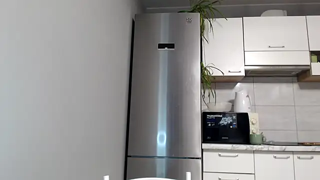 Snapshot of SierraSky_ chatting on 01/25/25, 06:24 SierraSky online show from 01/25/25, 06:24