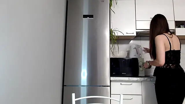 Snapshot of SierraSky_ chatting on 02/22/25, 06:08 SierraSky online show from 02/22/25, 06:08