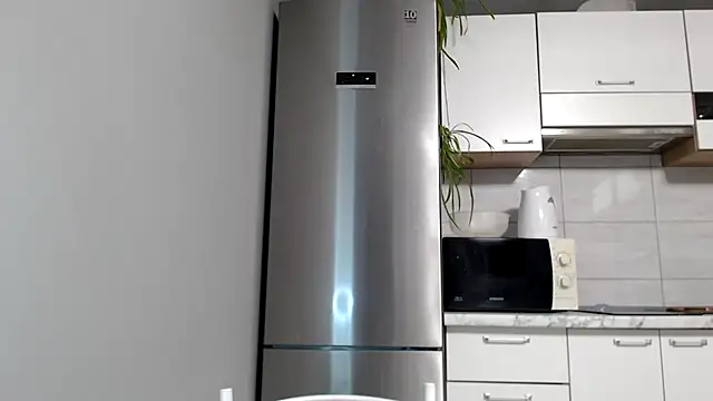 Snapshot of SierraSky_ chatting on 02/25/25, 07:14 SierraSky online show from 02/25/25, 07:14