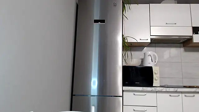 Snapshot of SierraSky_ chatting on 03/10/25, 06:12 SierraSky online show from 03/10/25, 06:12