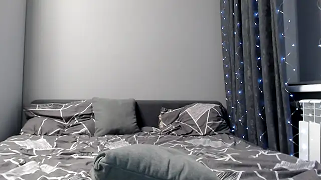 Snapshot of SierraSky_ chatting on 03/13/25, 09:16 SierraSky online show from 03/13/25, 09:16