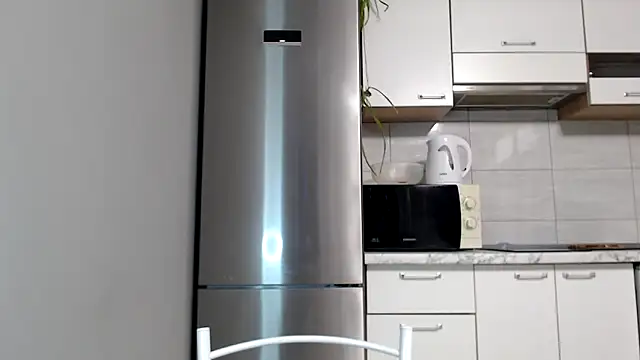 Snapshot of SierraSky_ chatting on 10/02/25, 05:09 SierraSky online show from 10/02/25, 05:09