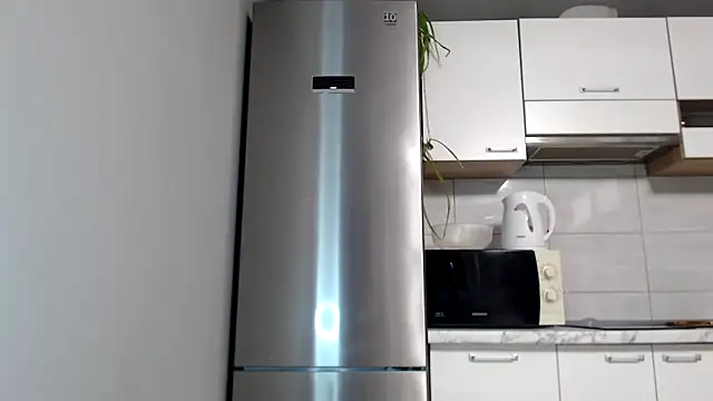 Snapshot of SierraSky_ chatting on 10/03/25, 05:10 SierraSky online show from 10/03/25, 05:10