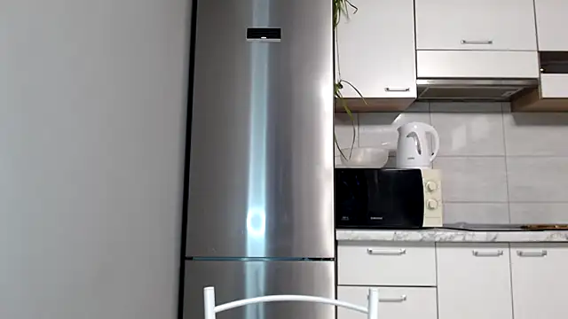 Snapshot of SierraSky_ chatting on 10/04/25, 05:11 SierraSky online show from 10/04/25, 05:11