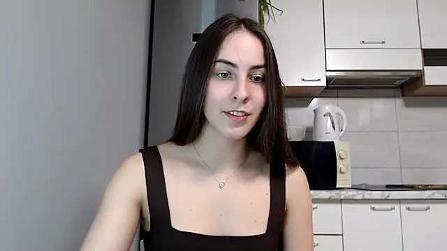 Snapshot of SierraSky_ chatting on 11/17/25, 06:14 SierraSky online show from 11/17/25, 06:14