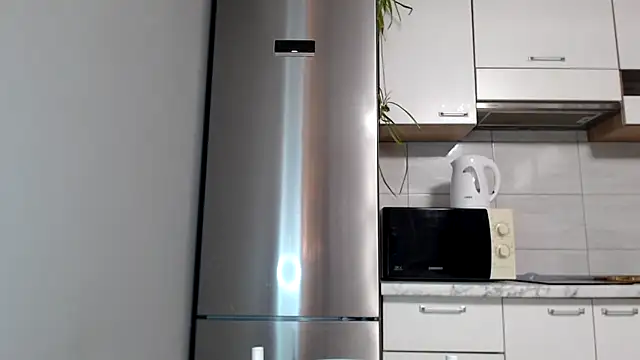 Snapshot of SierraSky_ chatting on 12/05/25, 06:15 SierraSky online show from 12/05/25, 06:15