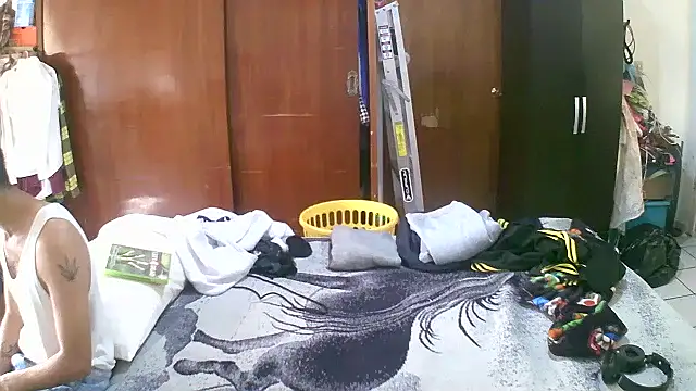 jperezofficial1 online show from 09/29/25, 04:34