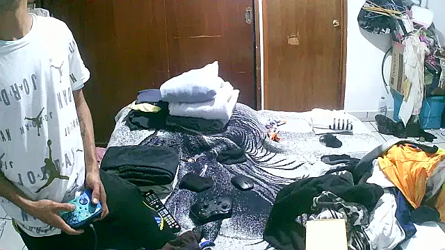 jperezofficial1 online show from 10/08/25, 05:05