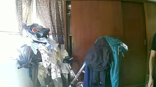 jperezofficial1 online show from 10/27/25, 05:06