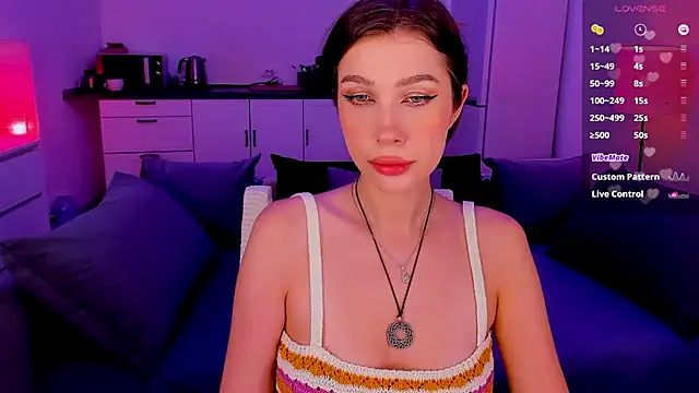 tenderdreams online show from 11/21/25, 09:57