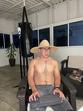 Snapshot of owengray2n chatting on 02/08/25, 01:54 owengray2n online show from 02/08/25, 01:54
