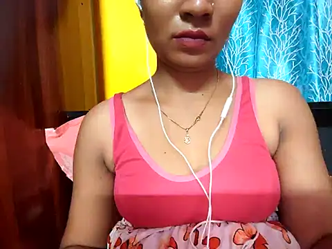 Snapshot of cutesoma2 chatting on 06/18/26, 11:14 cutesoma2 online show from 06/18/26, 11:14