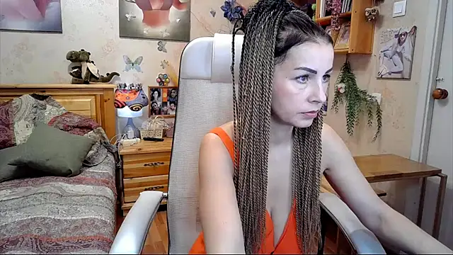 Kendra Mom online show from 02/11/25, 09:42