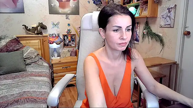 Kendra Mom online show from 02/27/25, 06:42