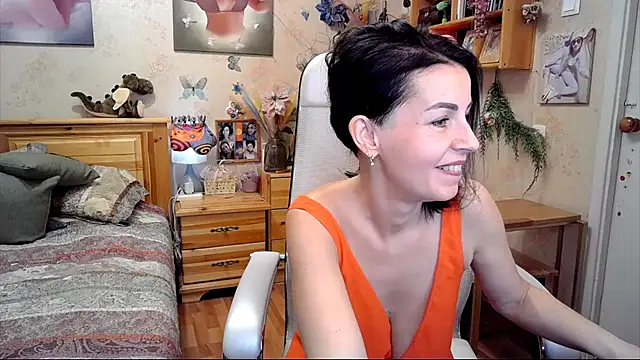 Kendra Mom online show from 03/15/25, 01:18