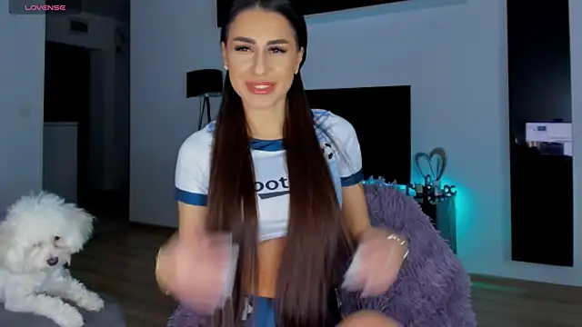 Snapshot of K_chic chatting on 02/06/25, 04:58 K chic online show from 02/06/25, 04:58