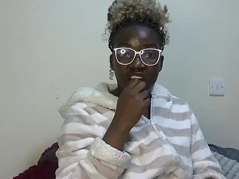 Sexy racy rebel  online show from 12/04/25, 09:34