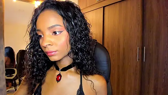 alikahouston4 online show from 10/15/25, 02:44