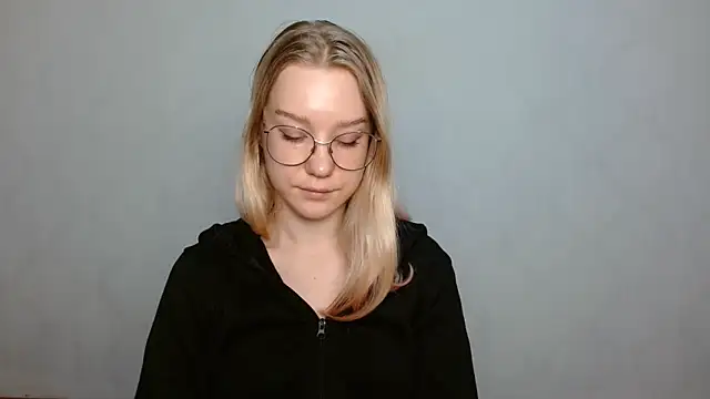 Snapshot of cindi_hot chatting on 01/28/25, 01:05 cindi hot online show from 01/28/25, 01:05