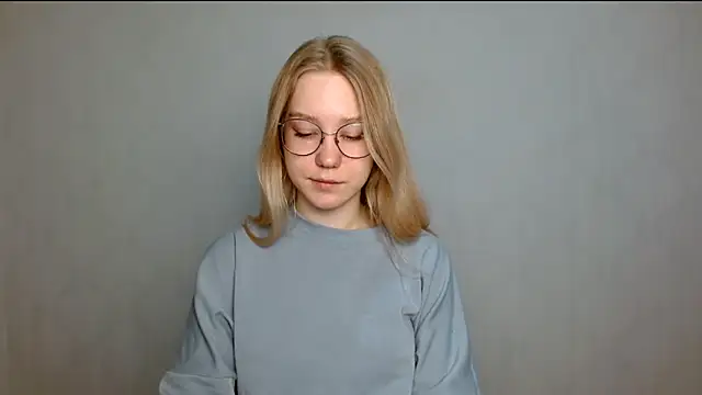 Snapshot of cindi_hot chatting on 03/05/25, 08:21 cindi hot online show from 03/05/25, 08:21