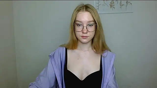 Snapshot of cindi_hot chatting on 11/01/25, 10:39 cindi hot online show from 11/01/25, 10:39